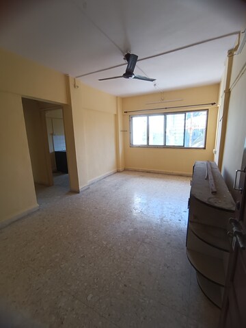 2 BHK Apartment For Rent in Kandivali West Mumbai  8307688