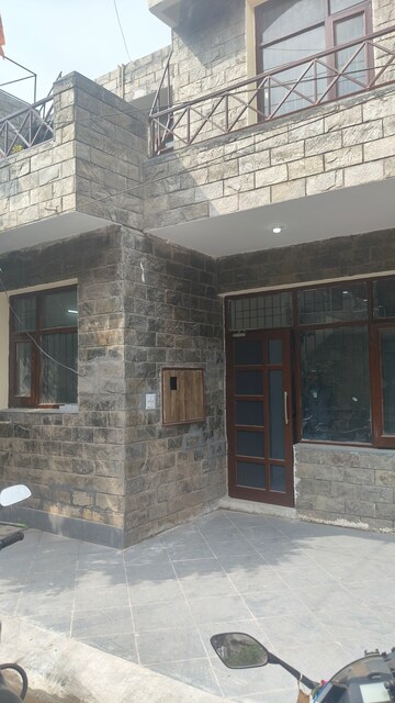 3.5 BHK Villa – Exterior View View at Ambala Highway - for Rent