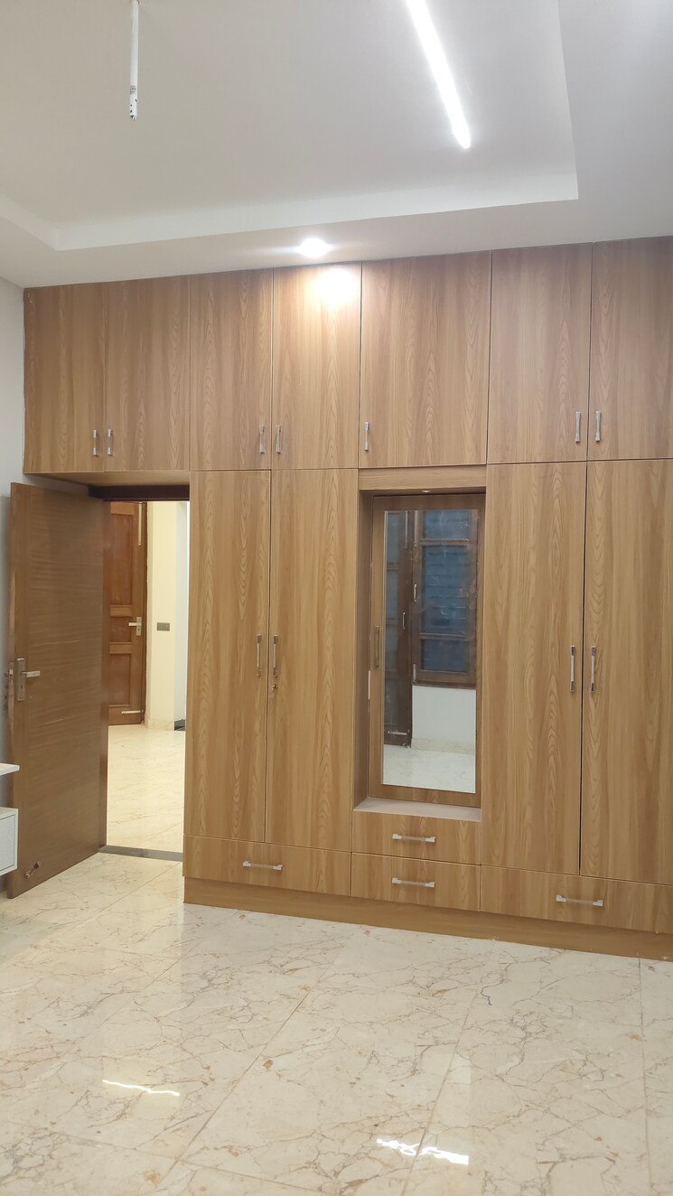 Room, ambala highway 3 Bedroom 181 Sq.Yd. Independent House In Ambala Highway Zirakpur 8307735