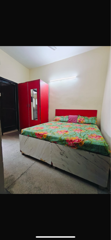 1 RK Builder Floor For Rent in Sector 43
