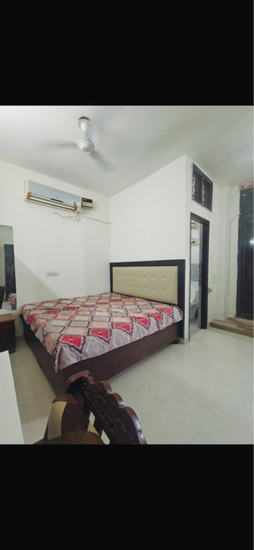 1 RK Builder Floor For Rent in Sector 43