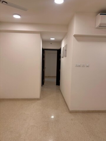 2 BHK Apartment For Rent in Shapoorji Pallonji Vicinia, Powai