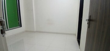 Room in 1 BHK Apartment at Arok Kinjal Residency, Byculla – for Rent