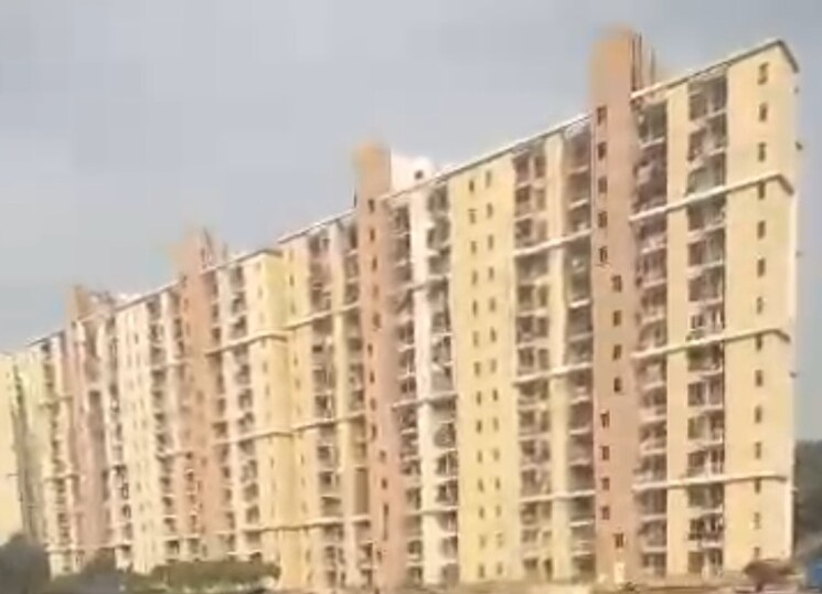 Exterior View, unitech-uniworld-gardens-2 2 Bedroom 997 Sq.Ft. Apartment In Sector 47 Gurgaon 8307853