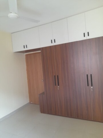 Room in 2 BHK Apartment at Pyramid Elite, Sector 86 – for Rent