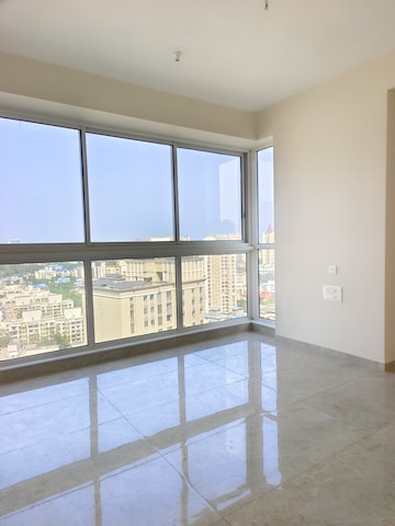 Room in 3 BHK Apartment at Tata Serein, Pokhran Road No Two – for Rent