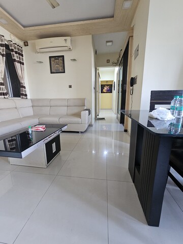 Room in 2 BHK Apartment at Manpada – for Rent