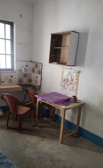 Living Room in 1 BHK Builder Floor at Aliganj – for Rent