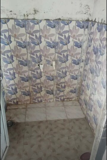 Bathroom in 1 BHK Builder Floor at Aliganj – for Rent