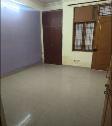 Room in 2 BHK Villa at Aliganj – for Rent
