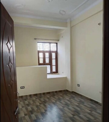 Room in 2 BHK Independent House at Aliganj – for Rent