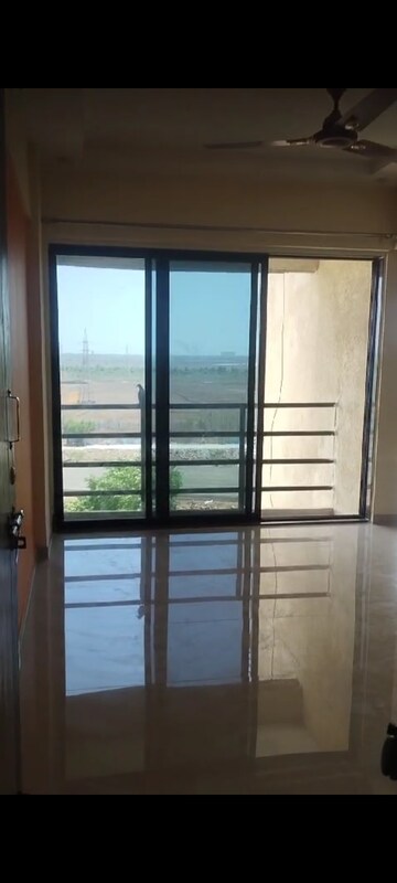Room in 1 BHK Apartment at Radheya Sai Enclave, Naigaon East – for Rent