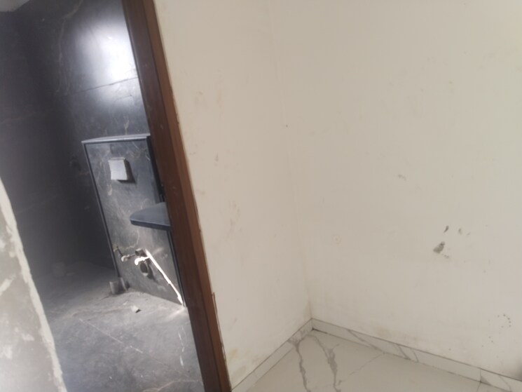 Bathroom, banjara hills 3 Bedroom 1984 Sq.Ft. Apartment In Banjara Hills Hyderabad 8308239