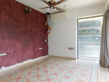 Room in 1 BHK Apartment at Lodha Amara, Kolshet Road – for Rent