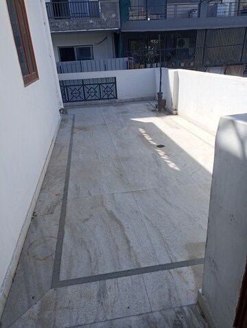 Balcony in 3.5 BHK Builder Floor at Ansal Plaza Sector-23, Sector 23 – for Rent