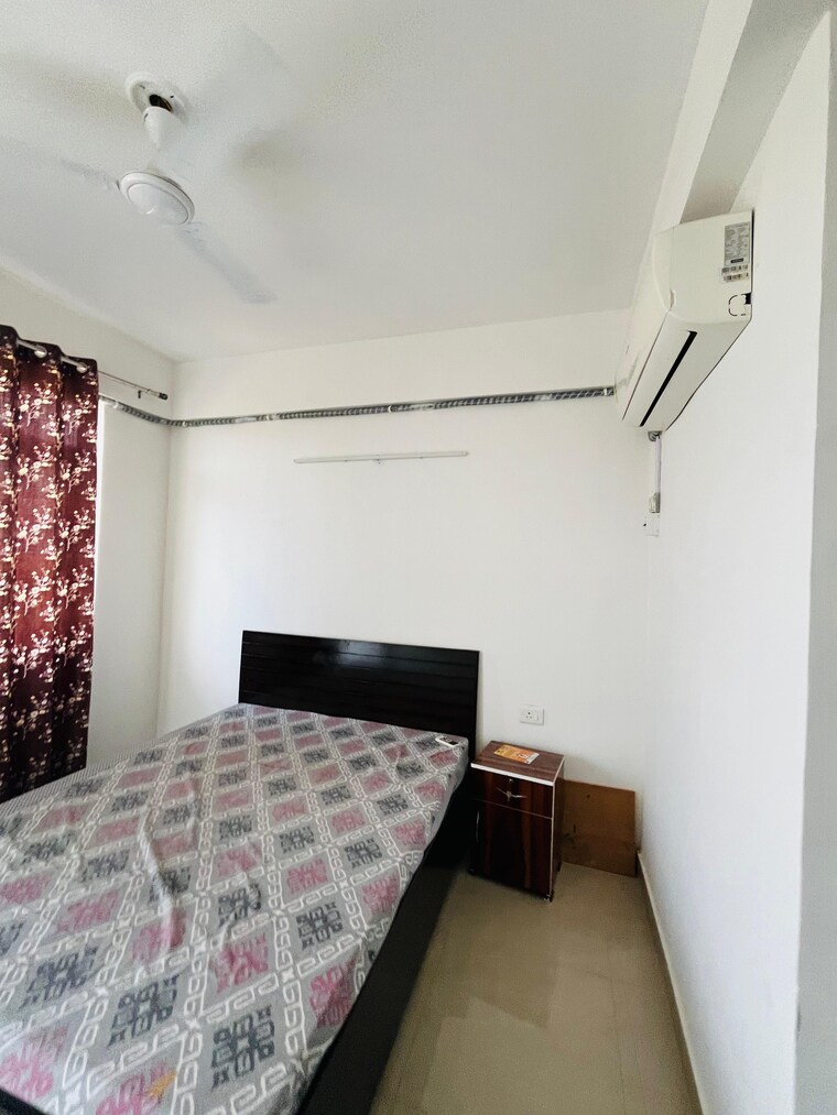 Bedroom, suncity-avenue-76 2 Bedroom 735 Sq.Ft. Apartment In Sector 76 Gurgaon 8308254