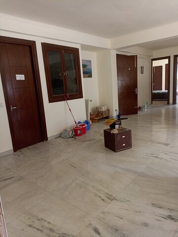 Parking in 4 BHK Builder Floor at Ansal Plaza Sector-23, Sector 23 – for Rent
