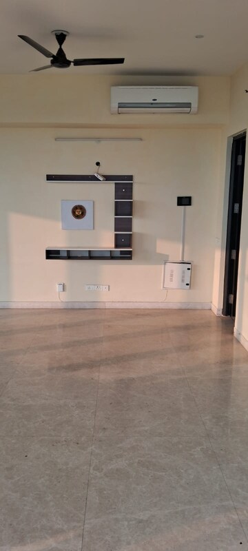 Room in 3 BHK Apartment at Adani Oyster Grande Phase 2, Sector 102 – for Rent
