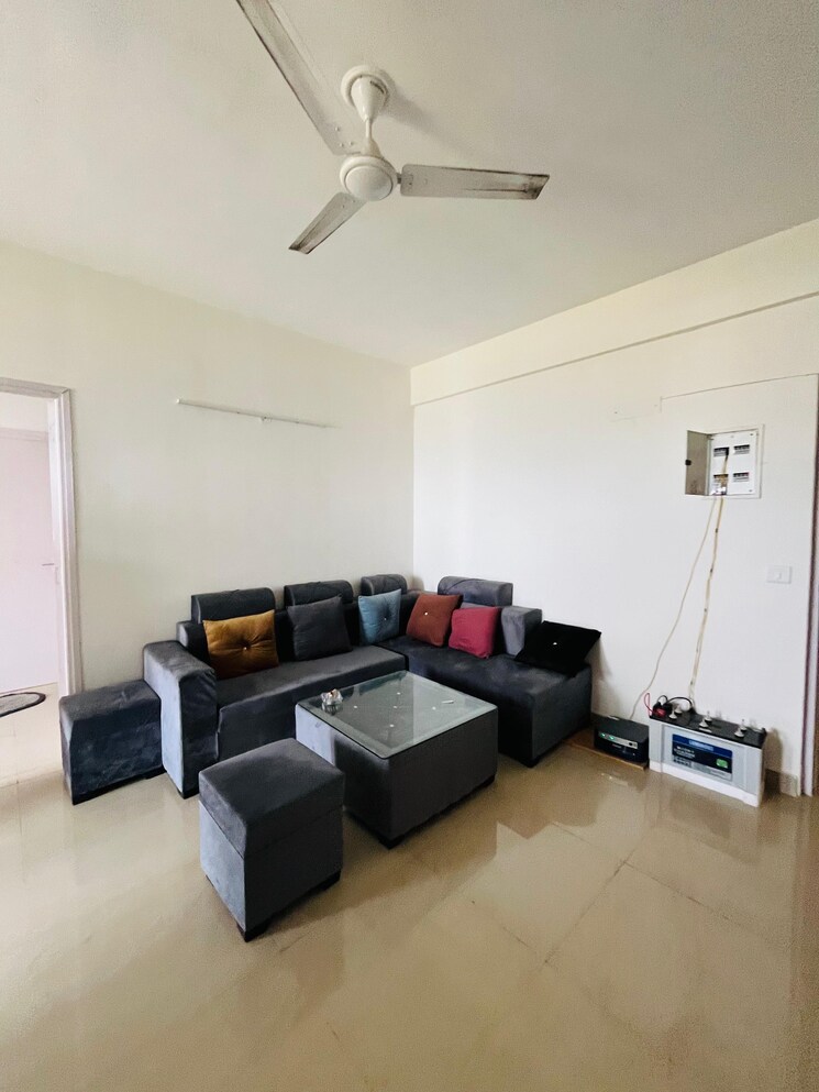 Living Room, suncity-avenue-76 2 Bedroom 682 Sq.Ft. Apartment In Sector 76 Gurgaon 8308277