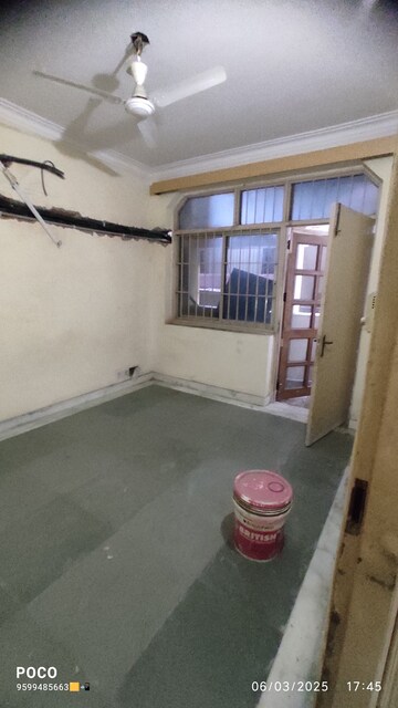 Room in 3 BHK Builder Floor at Mehrauli – for Rent