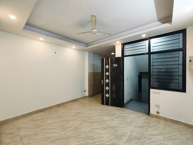 Room, khirki extension 2 Bedroom 750 Sq.Ft. Builder Floor In Khirki Extension Delhi 8308367