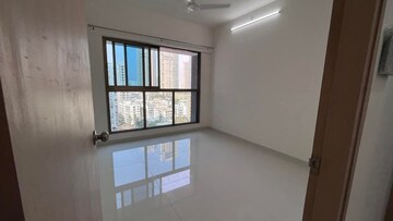 Room in 2 BHK Apartment at Sheth Irene, Malad West – for Rent