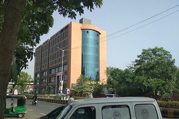  Office Space For Rent in Sola