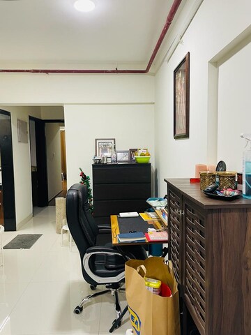 Master Bedroom in 2.5 BHK Apartment at Hubtown Hill Crest, Andheri East – for Rent