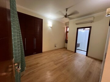 Room in 2 BHK Builder Floor at Lajpat Nagar I – for Rent