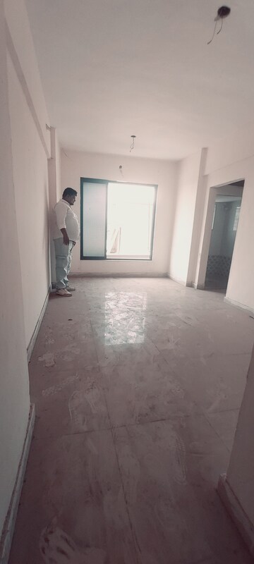 Room in 1 BHK Apartment at Kalwa – for Sale