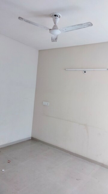 Room in 1 BHK Apartment at Adani Aangan, Sector 89a – for Rent
