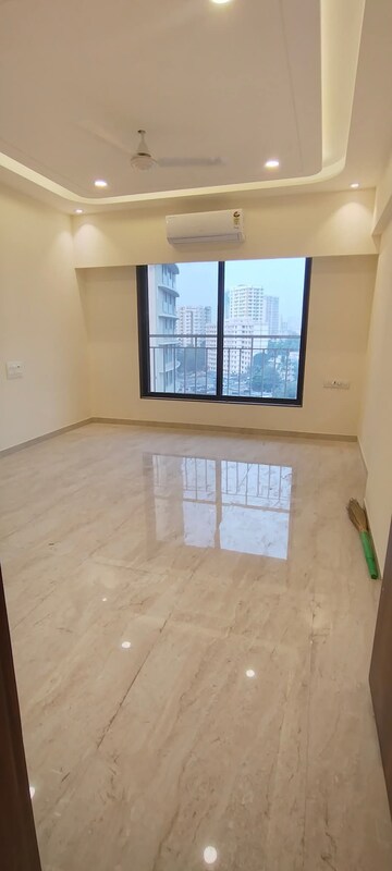 Room in 3 BHK Apartment at Gada Estate, Matunga East – for Rent