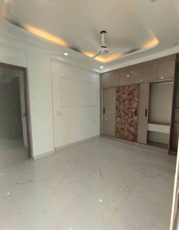 Room in 2 BHK Builder Floor at Saket – for Rent
