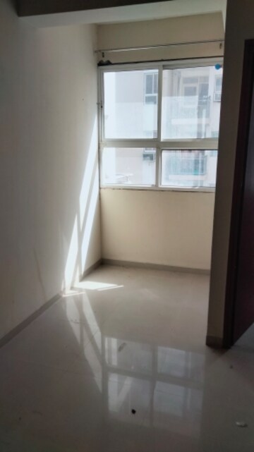Room in 1 BHK Apartment at Adani Aangan, Sector 89a – for Rent