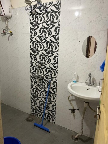 Bathroom in 1 BHK Villa at Jankipuram – for Rent