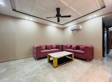 Furnished Amenities in 3 BHK Builder Floor at Vasant Kunj – for Rent