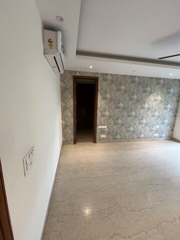 Room in 3 BHK Builder Floor at Eros Rosewood Villas, Sector 50 – for Rent