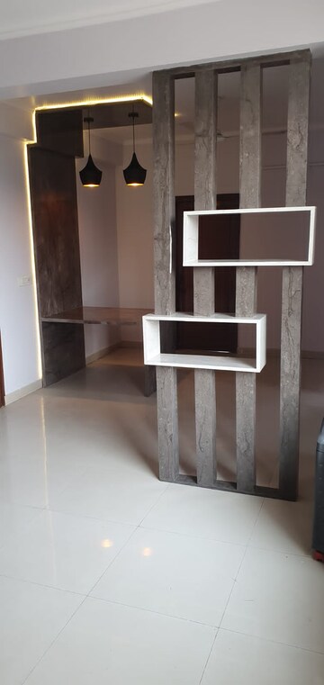 Room in 2 BHK Apartment at Penta Homes, Vip Road – for Rent