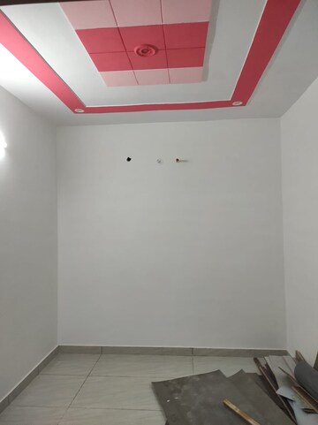 Room in 1 BHK Apartment at Lodha Amara, Kolshet Road – for Sale