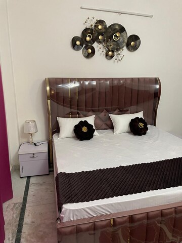 Master Bedroom in 3 BHK Builder Floor at Sai Enclave Niti Khand, Niti Khand – for Rent