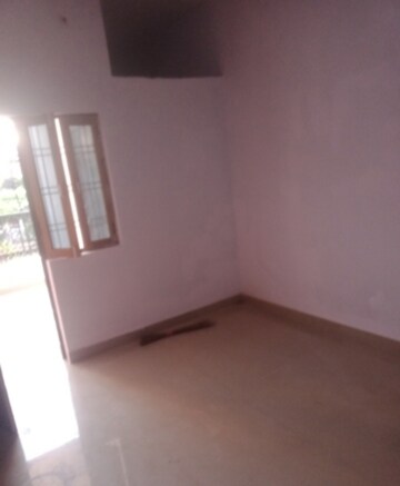 Room in 2 BHK Villa at Aliganj – for Rent
