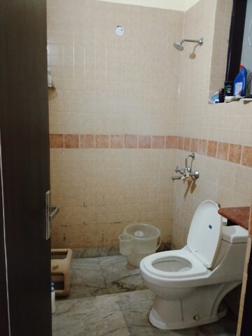 Bathroom in 1.5 BHK Builder Floor at Palam Vihar Residents Association, Palam Vihar – for Rent