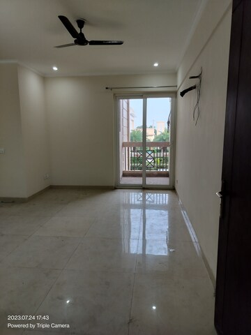 Room in 3 BHK Apartment at Affinity Greens, International Airport Road – for Rent