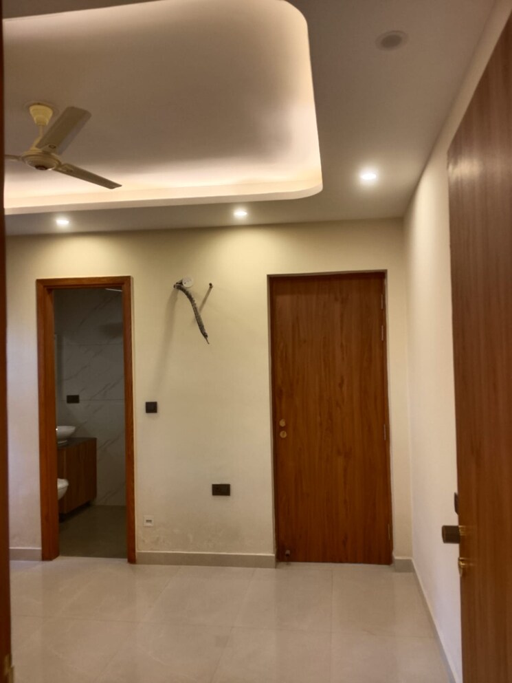 undefined, sector 42 3 Bedroom 200 Sq.Yd. Builder Floor In Sector 42 Faridabad 8308875