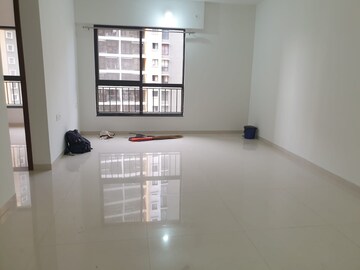 Room in 2 BHK Apartment at Shapoorji Pallonji Sensorium, Hinjewadi – for Rent