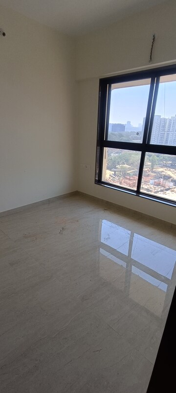 Room in 1 BHK Apartment at Chaitanya The Greens Radhakunj, Kandivali East – for Rent