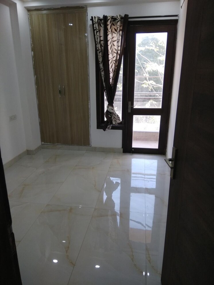 Bathroom, oberoi-sky-city 3 Bedroom 1322 Sq.Ft. Apartment In Borivali East Mumbai 8308894