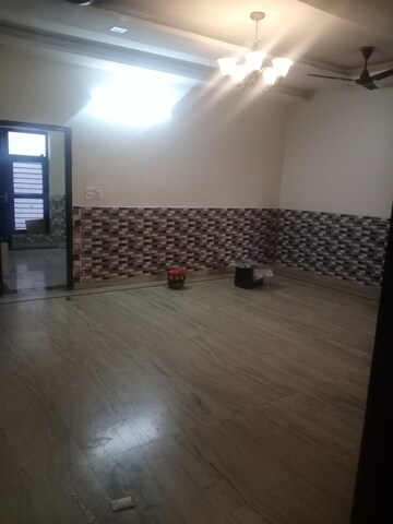 Bedroom in 2 BHK Builder Floor at Green Fields Colony – for Rent