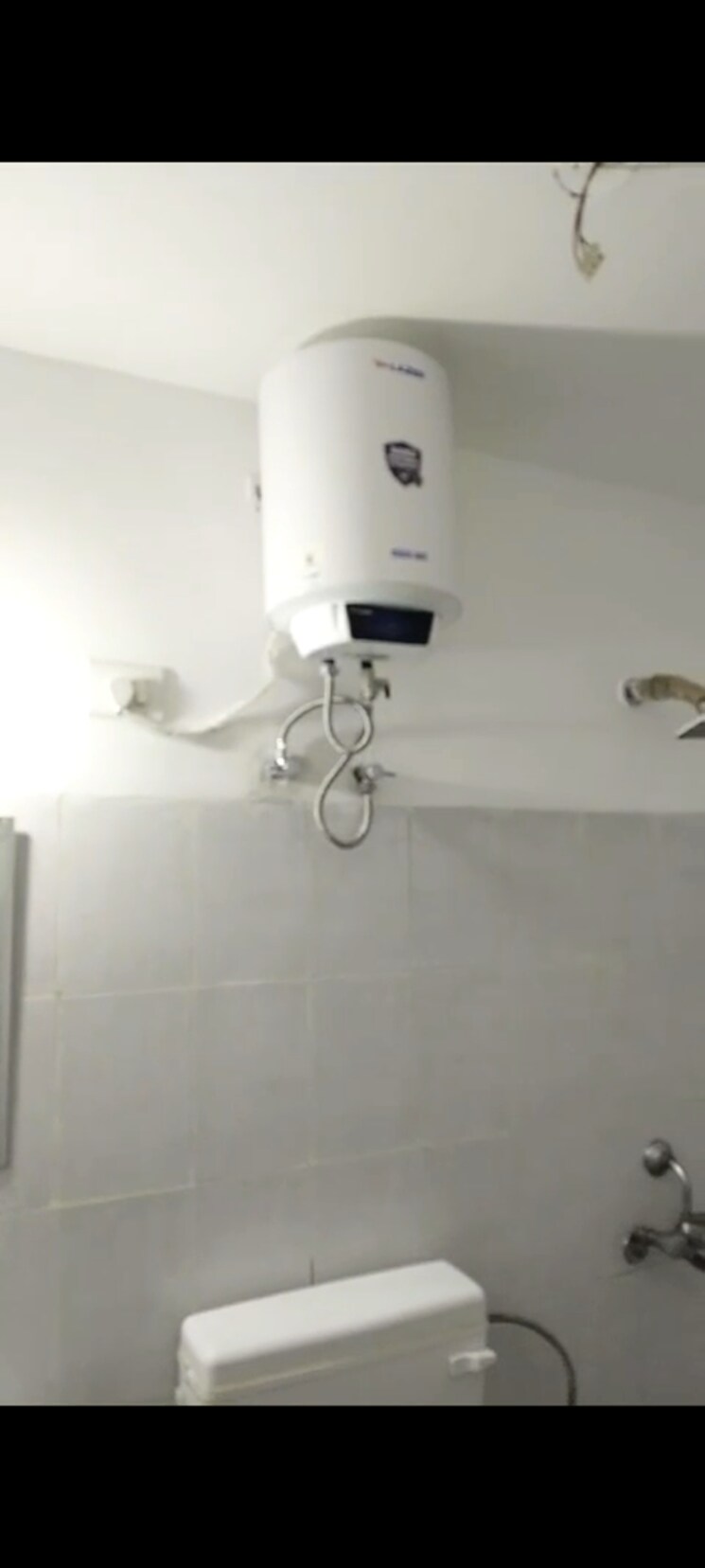 Bathroom, adani-aangan 2 Bedroom 657 Sq.Ft. Apartment In Sector 89a Gurgaon 8308906