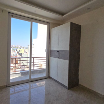 Room in 2 BHK Builder Floor at Sector 2 – for Rent